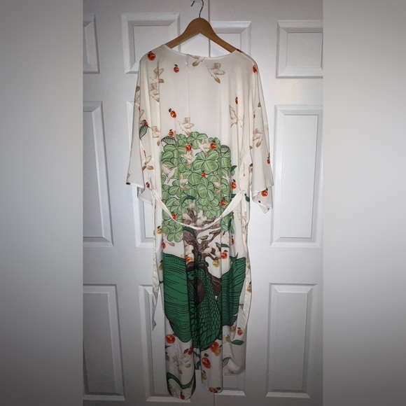 Floral Green and Cream Kimono Robe - Picture 1 of 8
